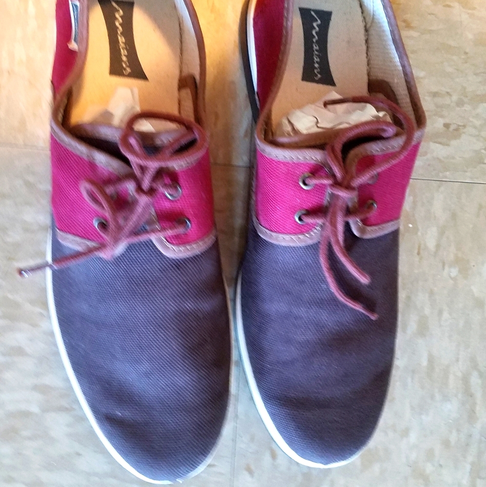 New w/o tags Maians oxfords